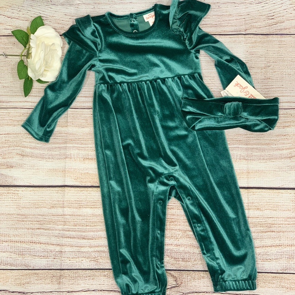 NWT Cat & Jack Green Velour Romper Size 12M